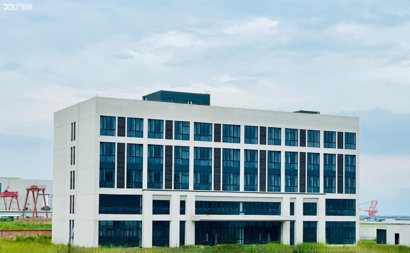 超低价转让珠海全新独栋厂房5000㎡，新装修价格优惠，具体价格面议