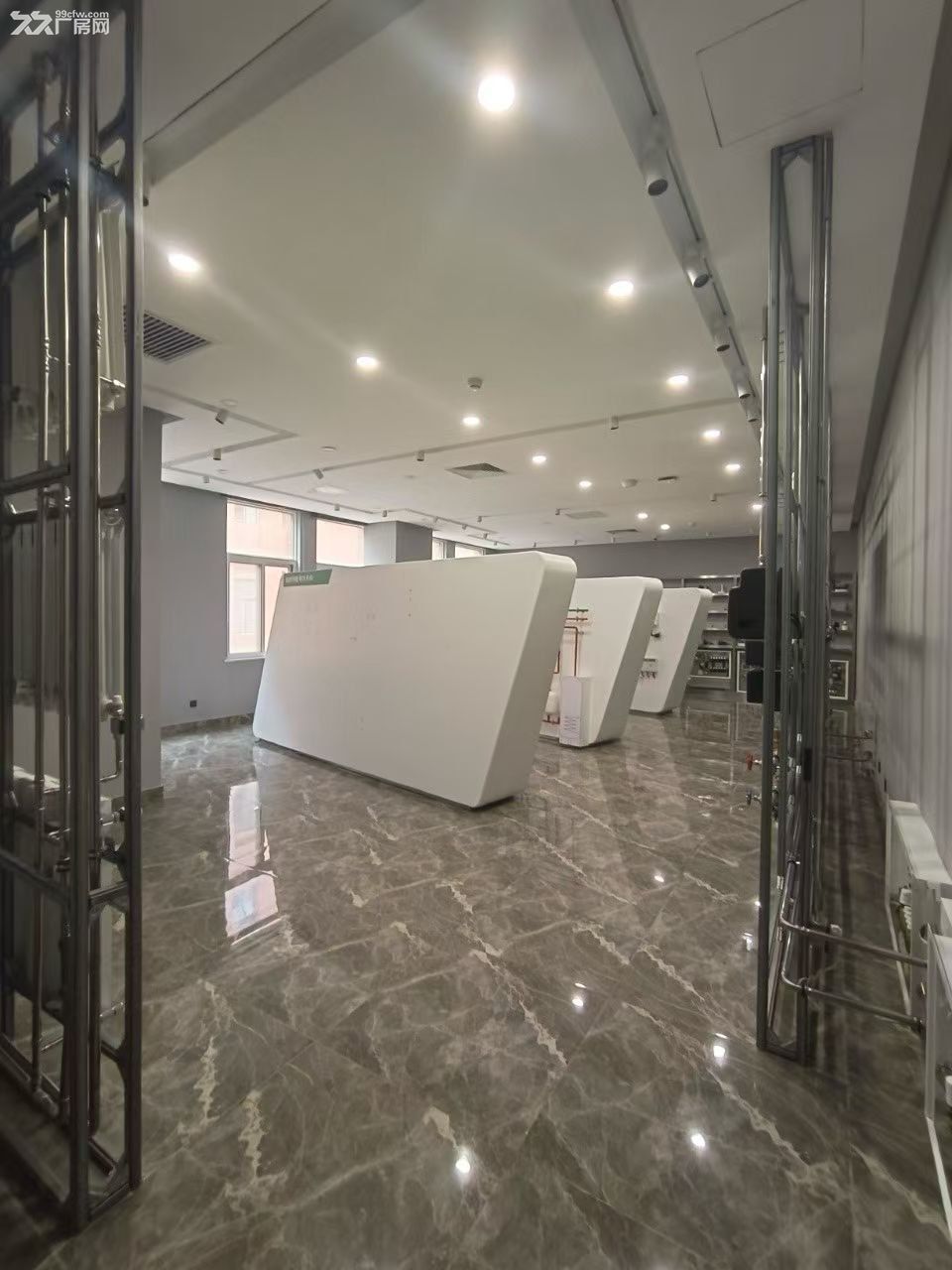 大兴长子营工业园区 精装565平带地暖 办公展示生产研发均可 - 4