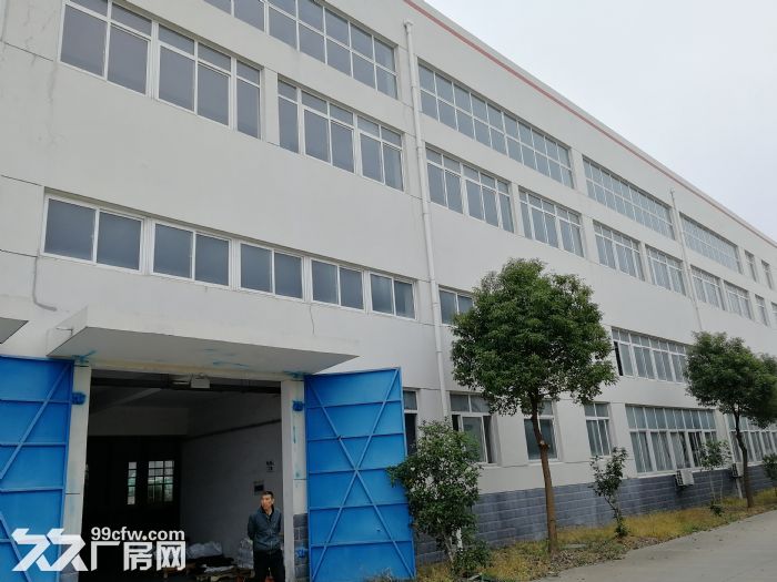 V将军大道旁边出租2200平可以分租1100平 有2部货梯 - 2