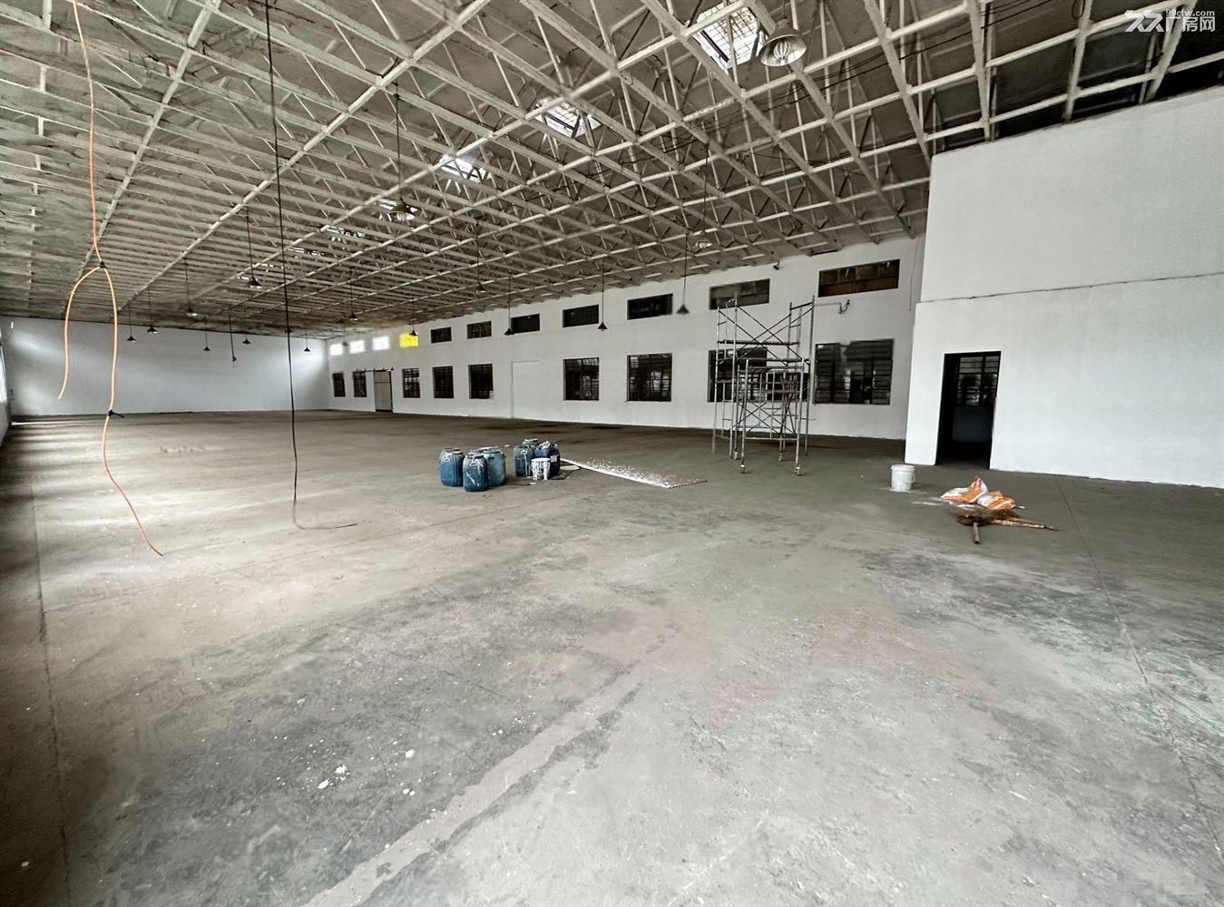房东直租:独门独院1600平 开价1元 带行车 配套宿舍办公室 - 4