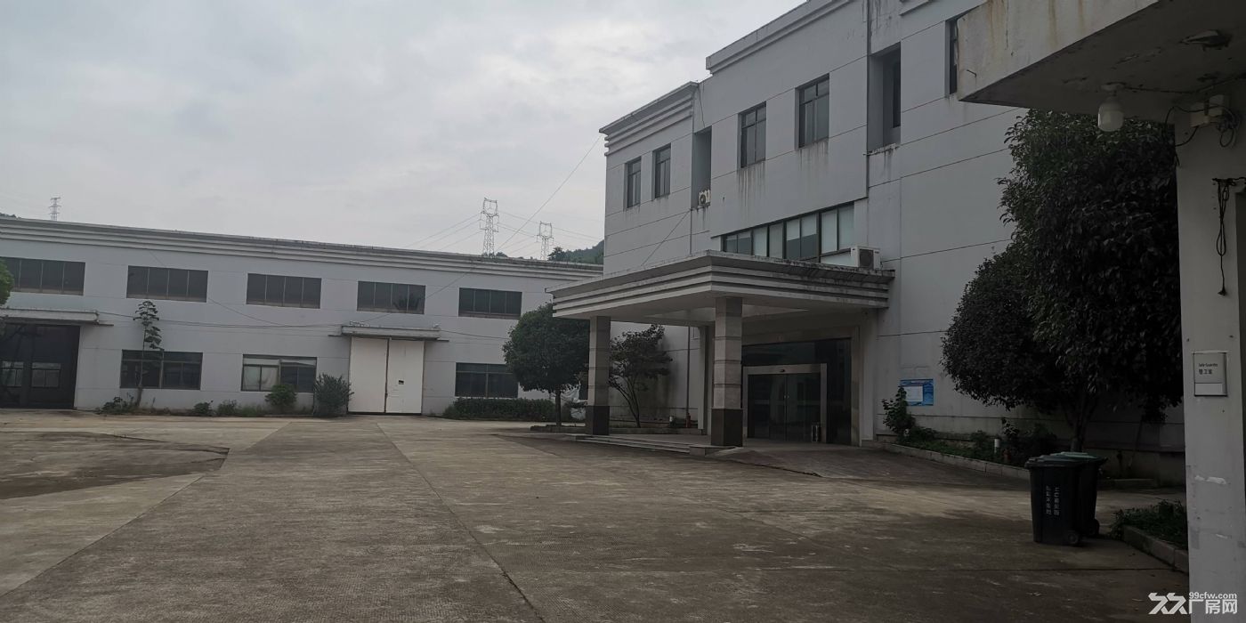 东吴工业区占地9.2亩，厂房3500平，层高10米有行车