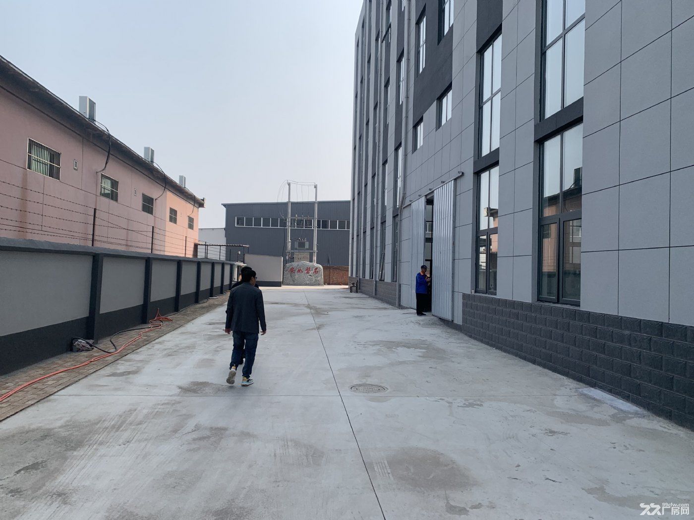 东三环丰产路600-6500㎡办公厂房 可做小型企业办公、公司宿舍。 - 3