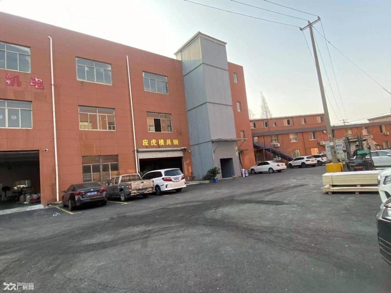 。物业精装仓库办公，100到500平，形象好！！进车方便104板块 - 6