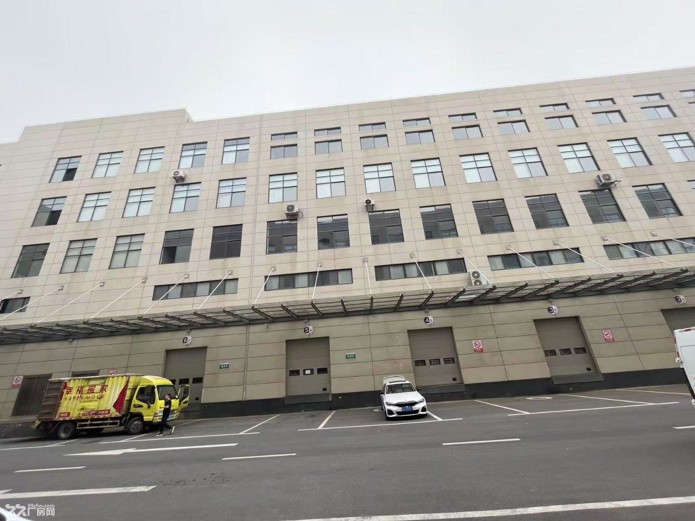 东湖高新区光谷七路2460㎡仓库直租 - 3