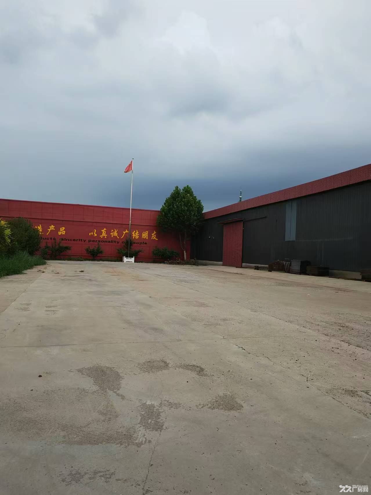 出租1300平服装加工车间,1300平1500平1700平机械加工车间带行车