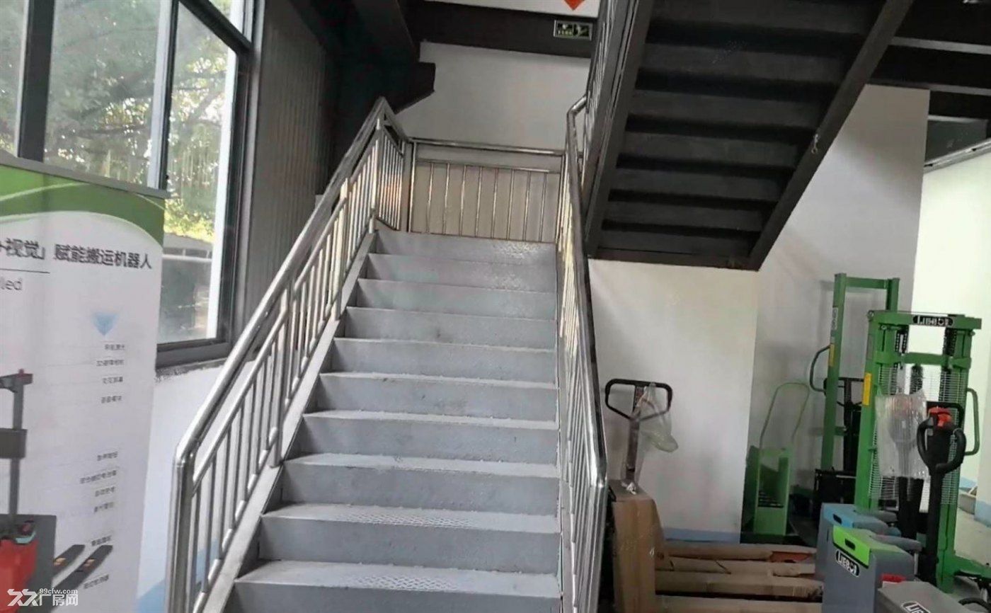 无:赵巷镇崧春路203号独院厂房960平方出租带精装修办公室 - 2