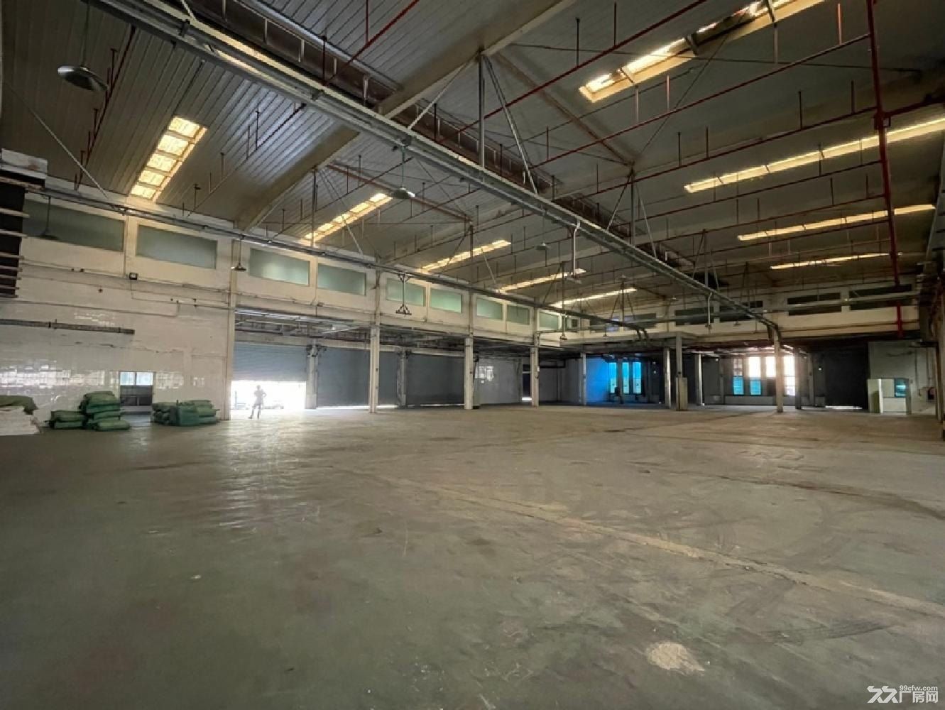 深圳横岗荷坳高速口高9.6米原房东独院厂房14500平, - 2