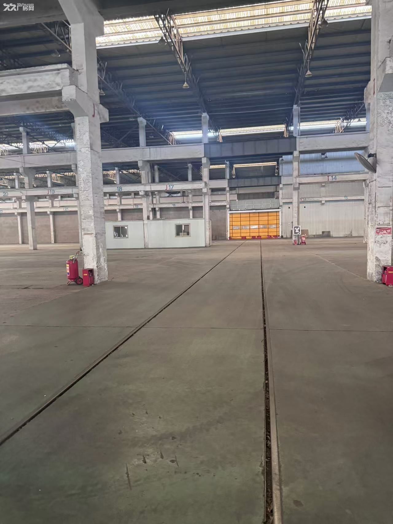 璜土镇小湖工业园出租厂房出租,有单独大门进出 - 2