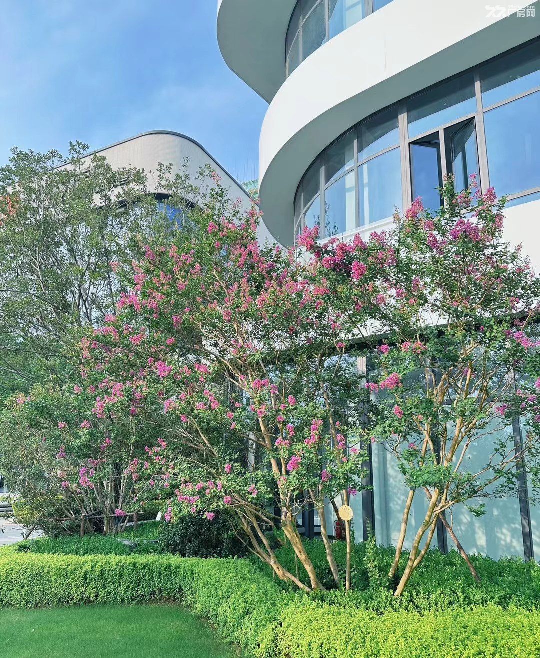 地铁口 小面积 通燃气 独栋办公 可自住招待 首付2成 - 3