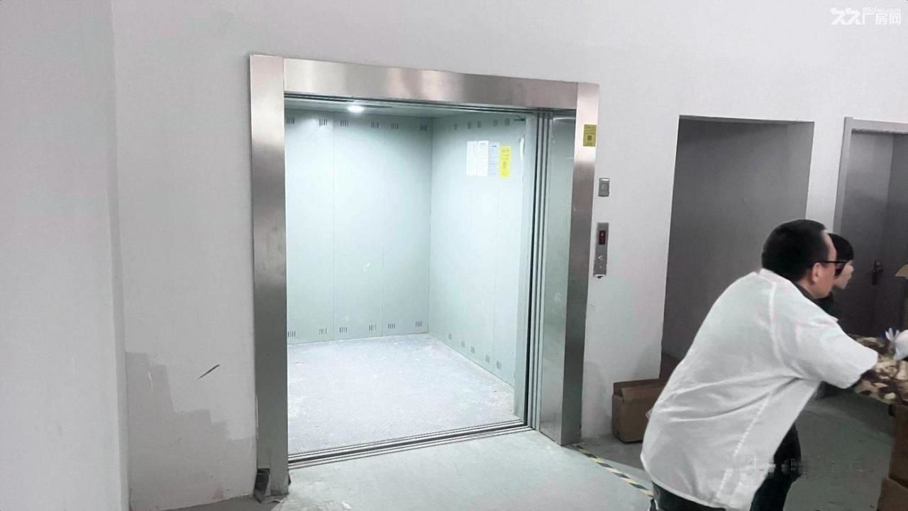 房东直租：花桥2楼精装修380平，现成地坪办公室，独立3吨货梯 - 4