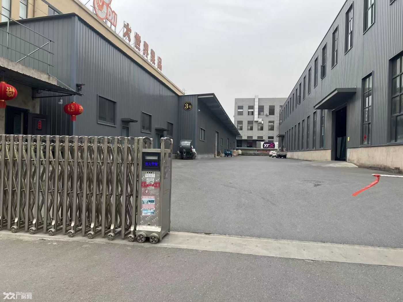 肥东县华东国际建材城园旁。龙塘高速口地理位置优越