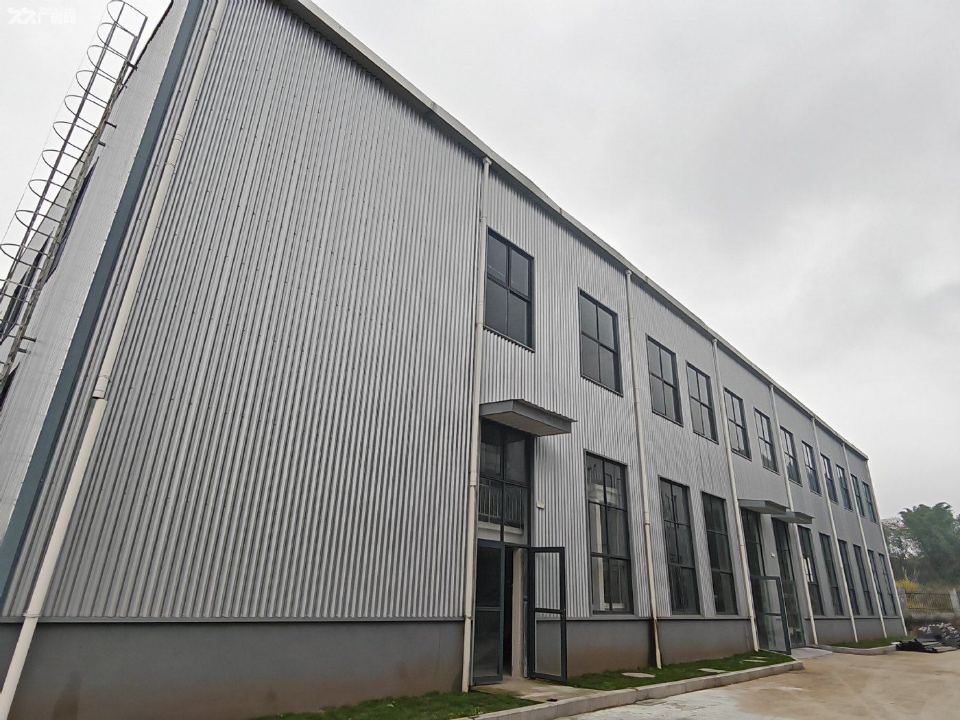 綦江区全新厂房出租办公楼一并出租 - 2
