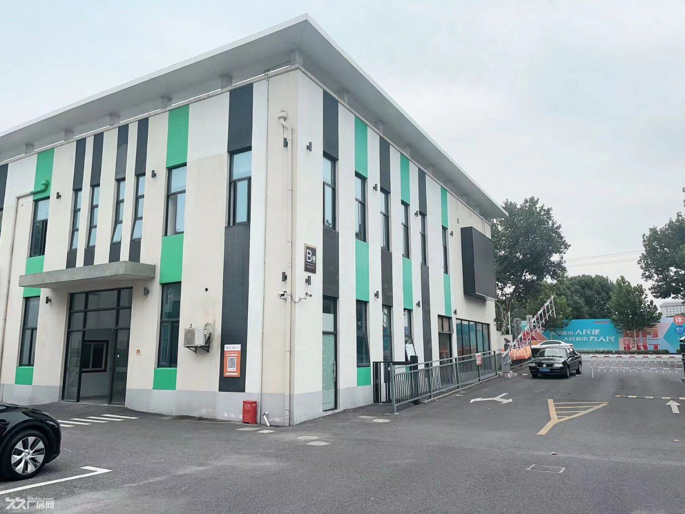 闵行交大旁电商仓库办公展示展厅研发生产特价1块