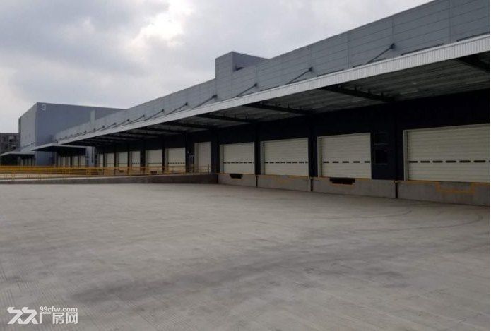 宝山罗店丙二类带月台雨棚5000平仓库出租可分租