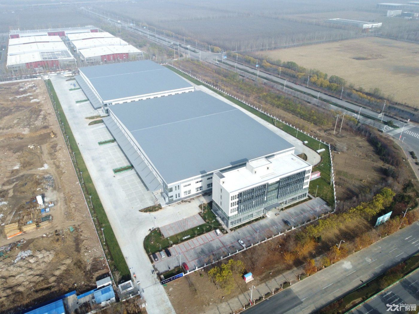 出售全新厂房,单层16米高,100亩地,大产权可贷款、建面3.6万平