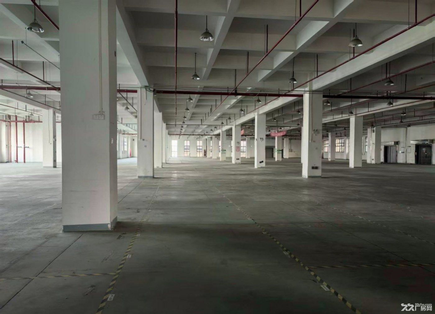 房东直租：原房东独门独院 场地大 环评好办 大车好进 行业不限 形象好
