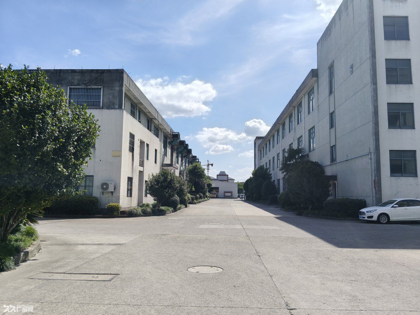 富阳东洲工业园30000方标准厂房出租（可分租） - 2