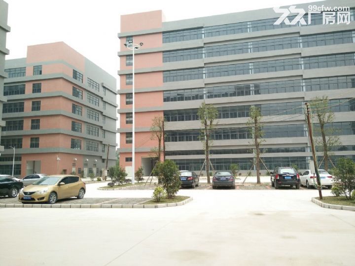 工业园内电梯厂房清盘10元起租
