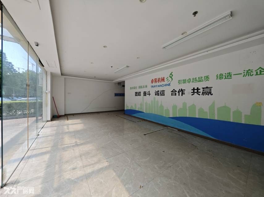 黄埔区云埔层高7米带阁楼办公1500平方厂房出租 - 8