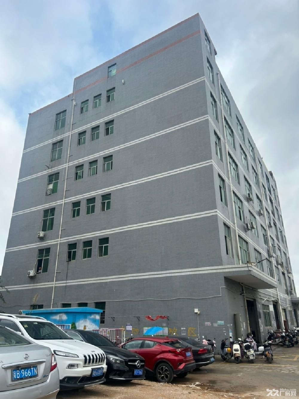 深圳光明高速路口的独栋厂房南北通透 精致户型 欢迎随时来看