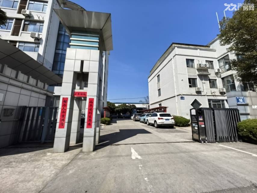 出租经开区办公室680平可分租一半 - 2