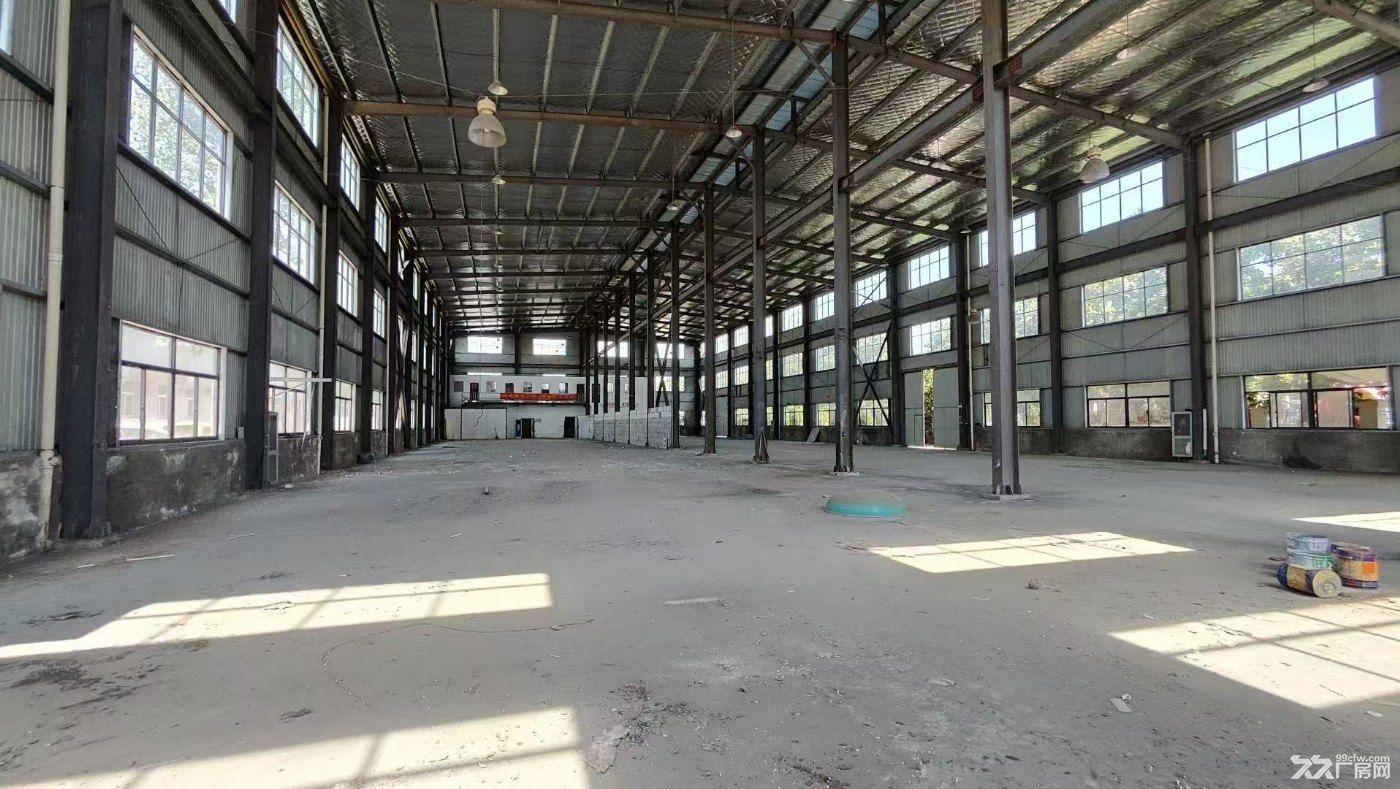 独门独院 有停车区域 6500方钢构厂房出租 - 2