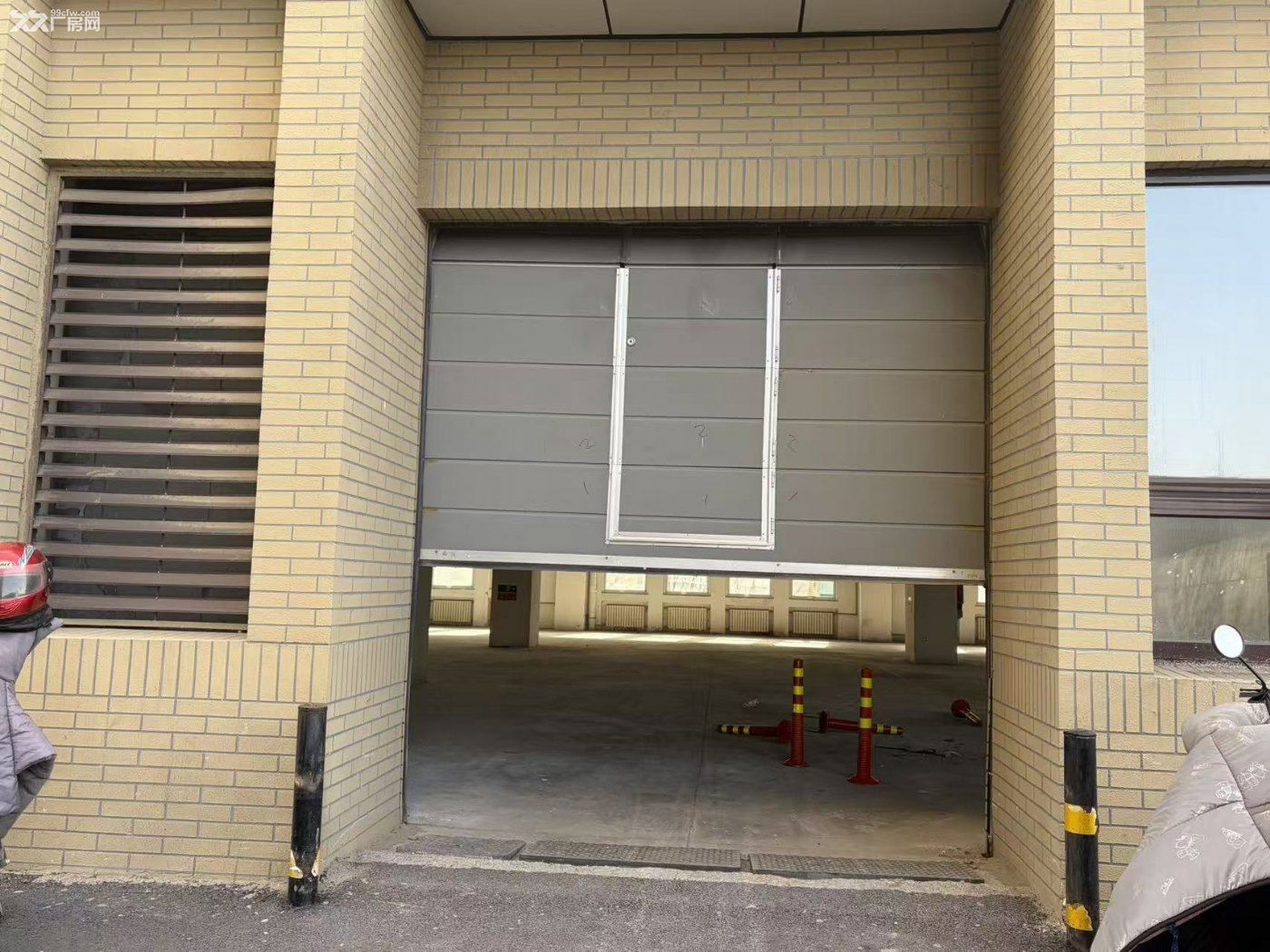 亦庄同济南路地铁旁 1000平一层厂房 独立物流门 可进大车叉车 生产库房