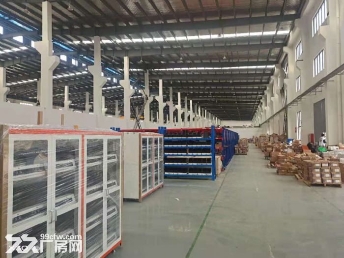 胜浦单层2800平标准厂房 可架行车 精装办公室 门厅