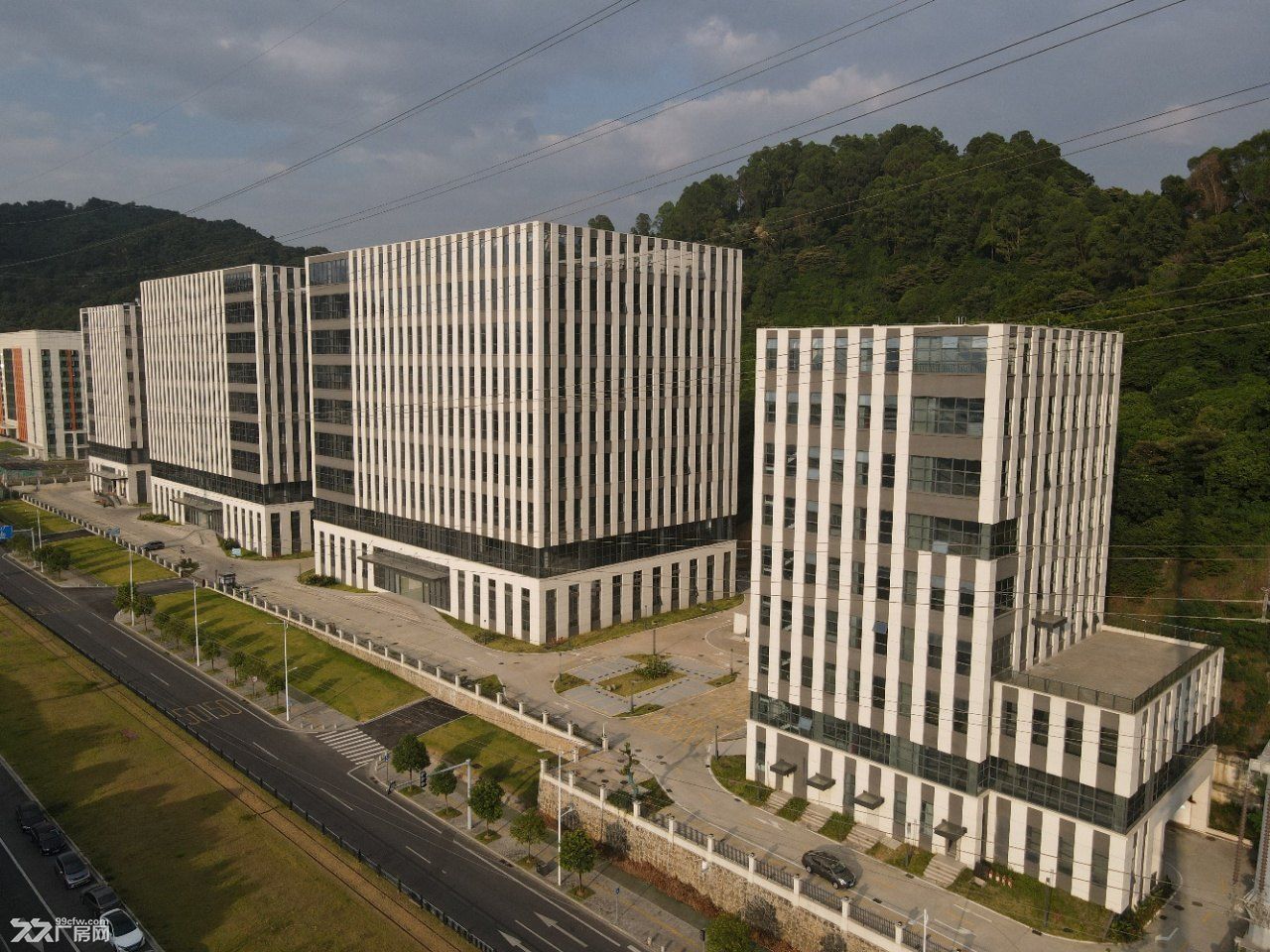全新超高标厂房招租，实际面积出租，8米层高，M1工业用地 - 4