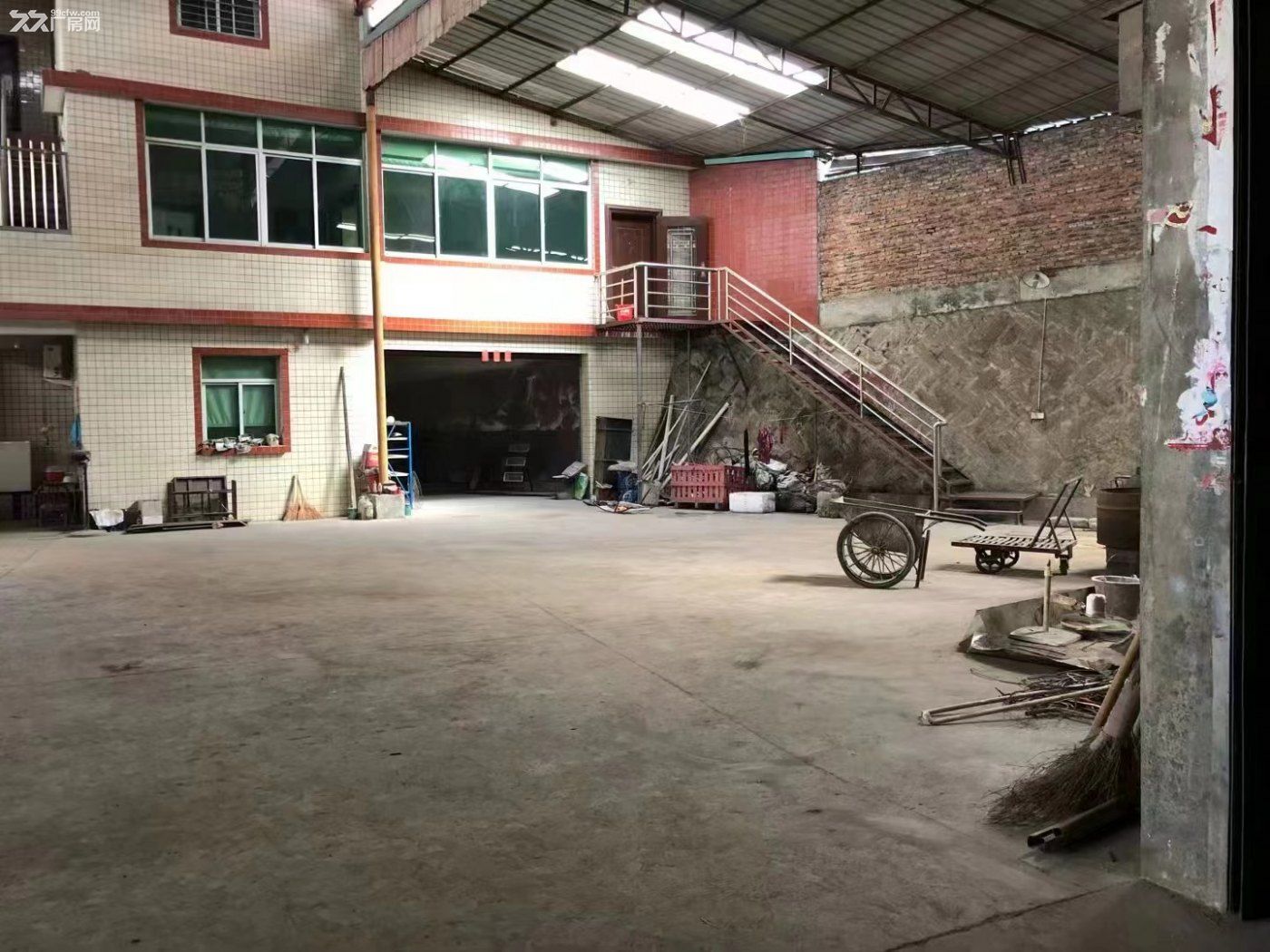房东直租南环路紫山路2400平仓库加工皆可 - 2
