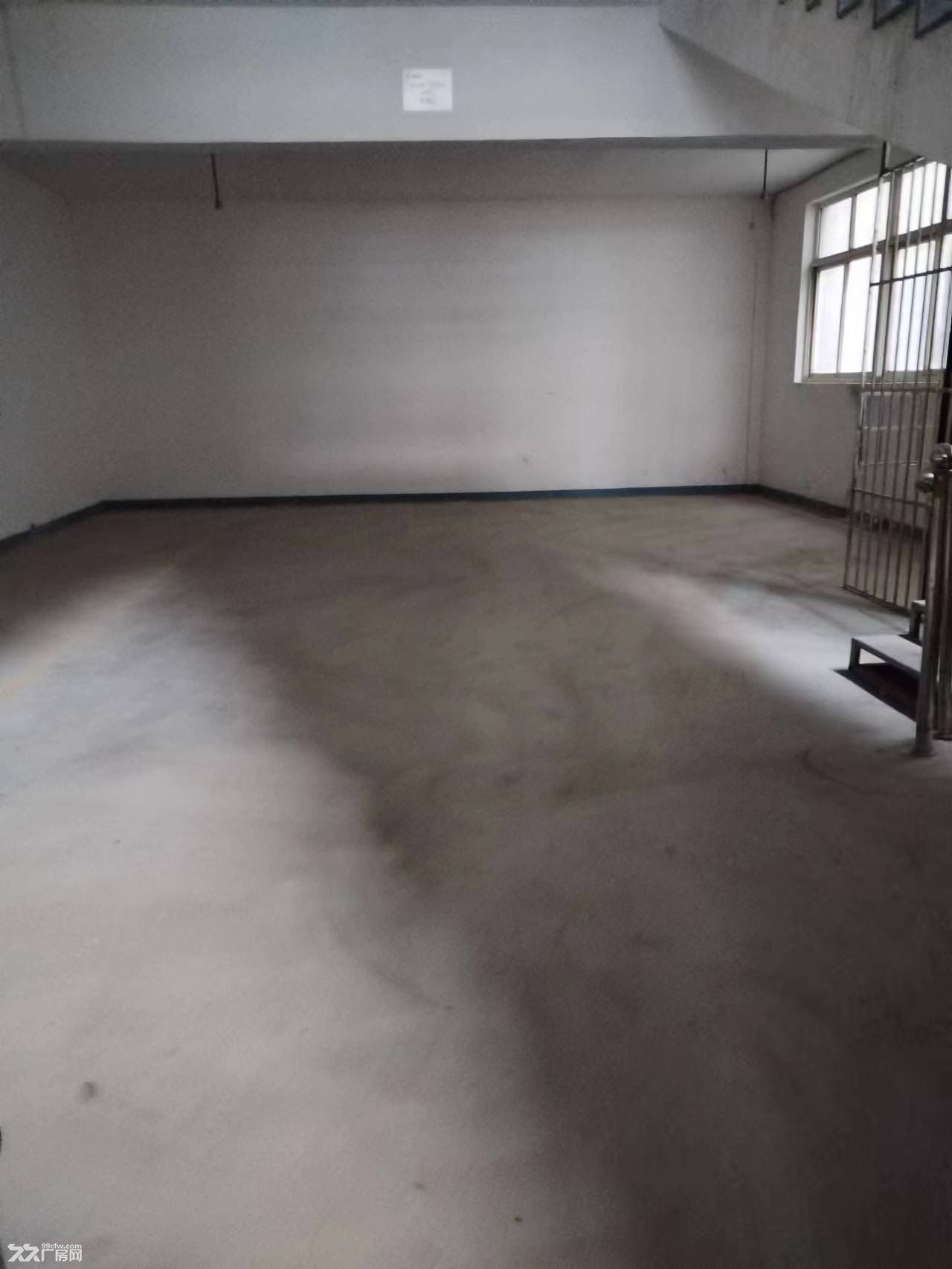 城阳大周村工业园个人厂房面积1800平, - 2