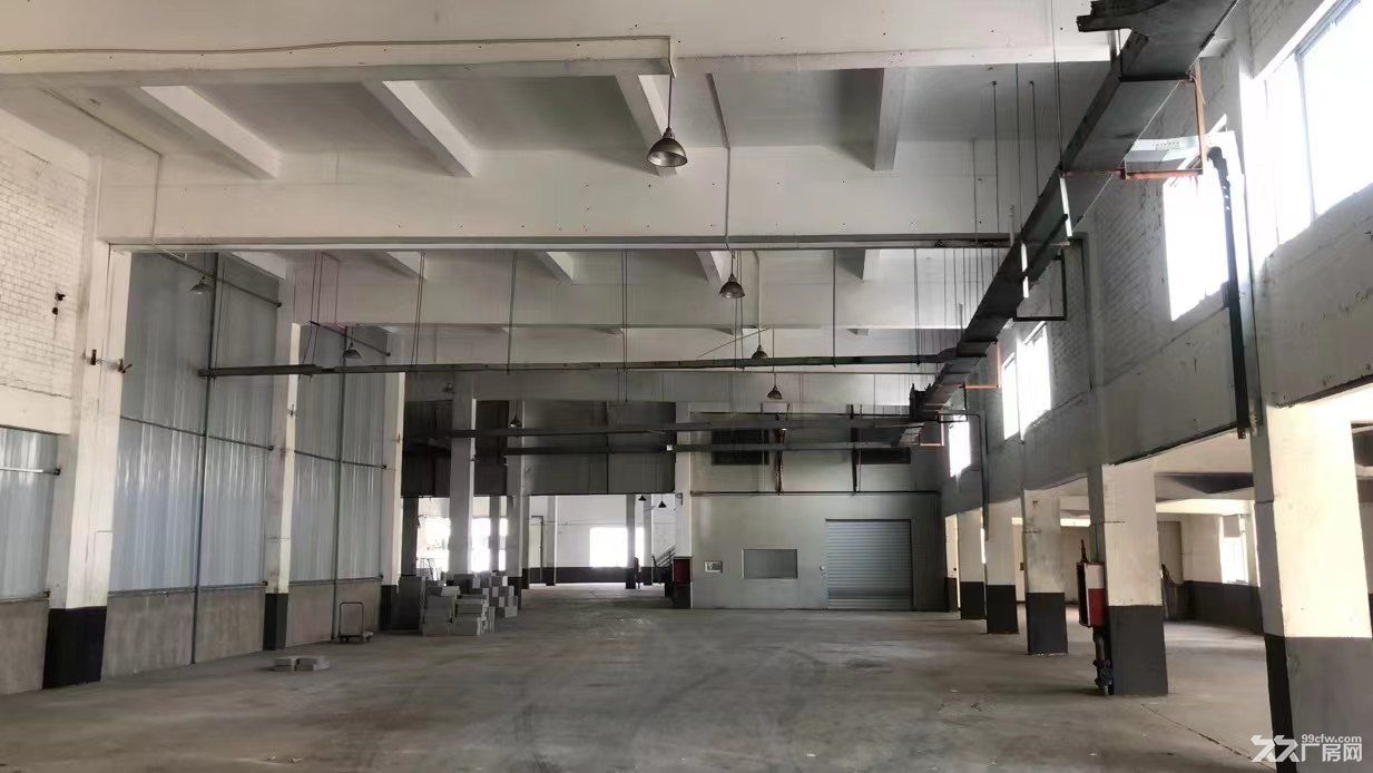 松江工业区2600平单层厂房,200平起租 - 2