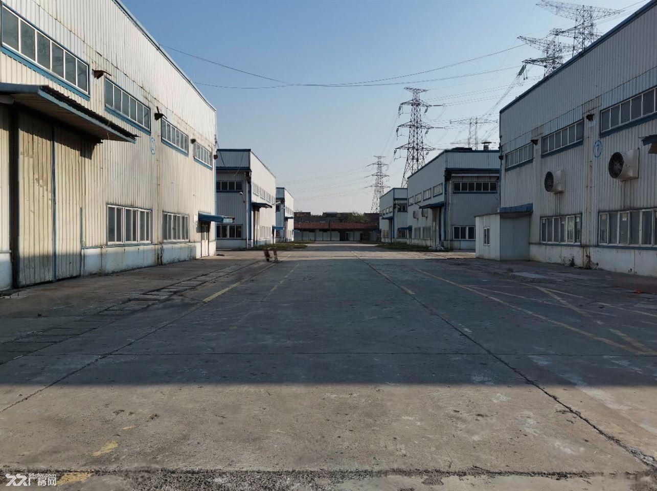 独门独院全独栋 带12亩场地 层高10米无立柱 行业不限 - 4