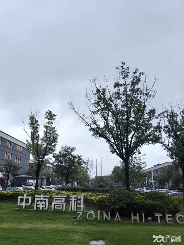 层高10米，可架航车，跨度高，园区统一管理