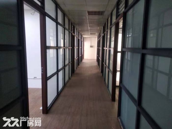 斜塘二楼700平标准厂房 精装办公室