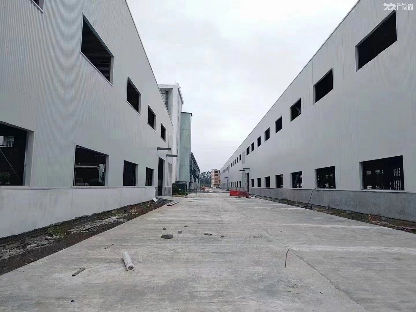 深圳西乡街道新建钢结构厂房,带卸货平台,可以大货柜车