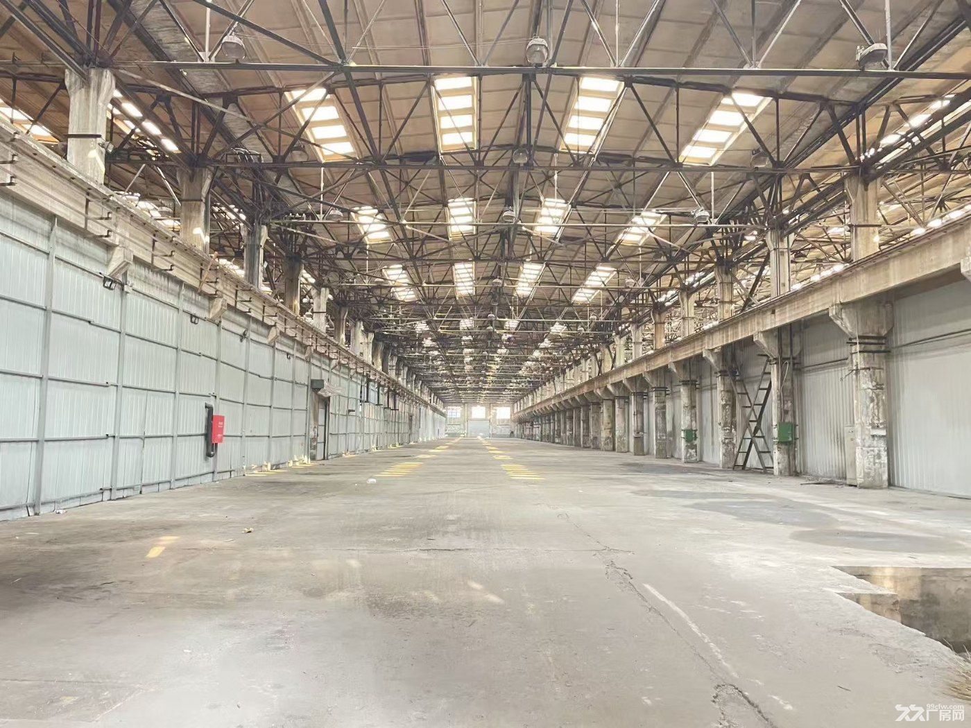 独院12500厂房高度13米带天车配有办公住宿空地库房 - 3