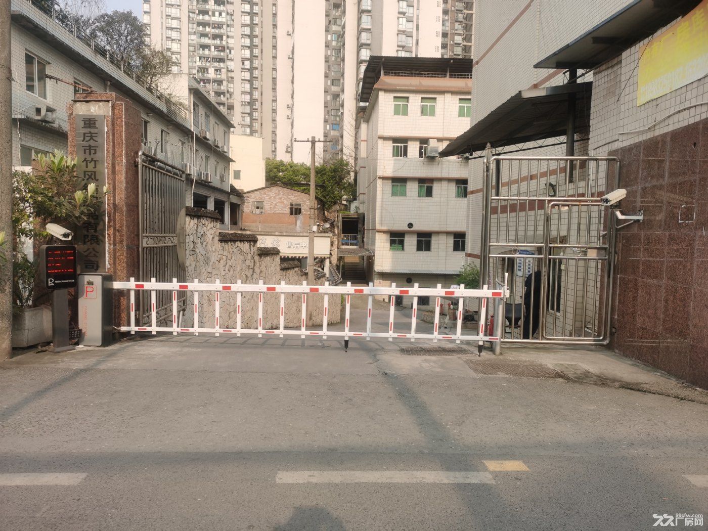 麒龙轻轨附近独院工业厂房出租(400,700和780平米)