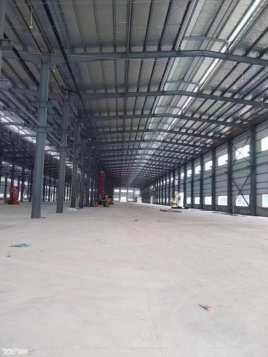 深圳西乡街道新建钢结构厂房,带卸货平台,可以大货柜车 - 2