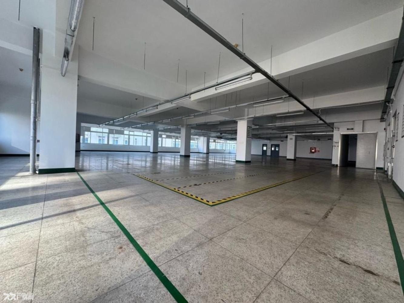 金桥核心区域工业厂房招租，毗邻地铁21号线 - 3