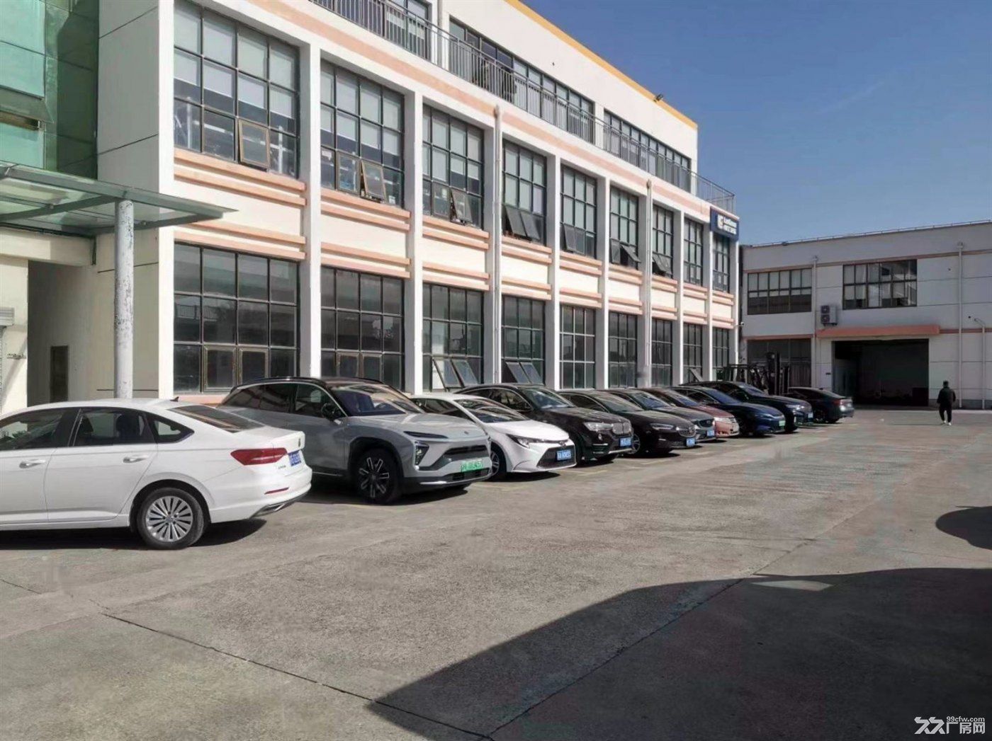 赵巷地铁附近 一楼510平 厂房 仓库招租 可分租 大车好进 - 2