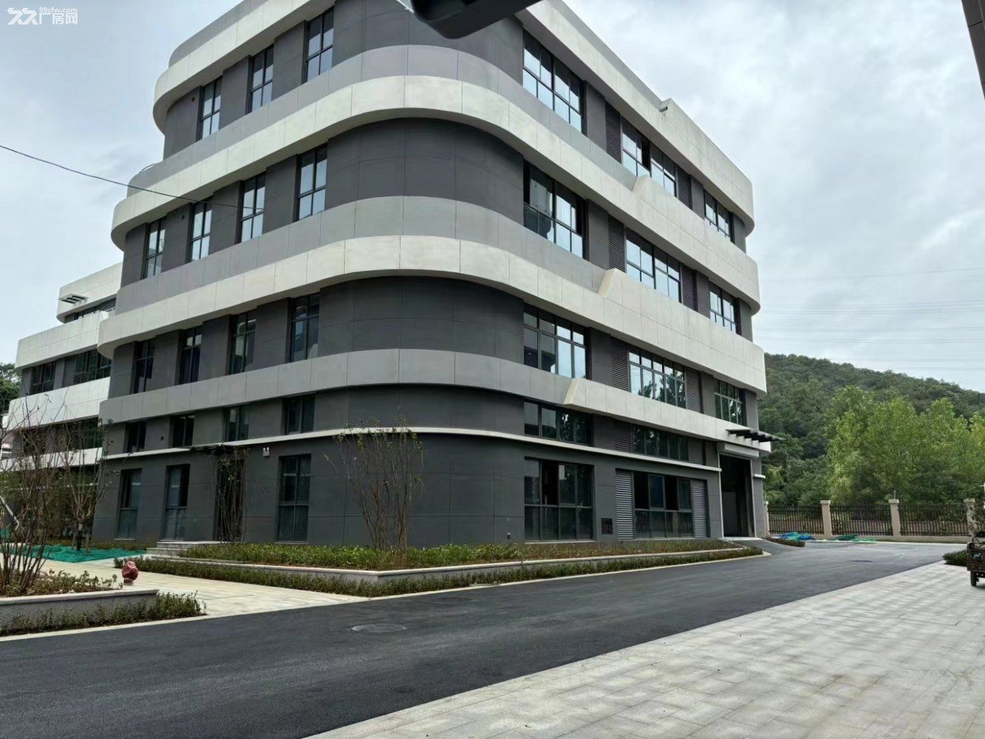 (准现厂房)镇江市区 城投建设 花园露台 - 4