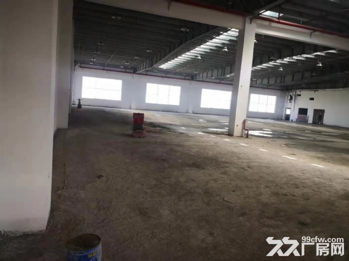AA昆山多层9000平标准厂房  架行车 分租 金钢砂地面 - 3