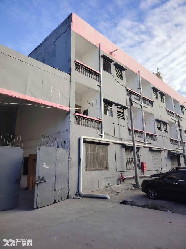 南庄梧村工业区 面积:约2600 楼层: 1楼 变压器(电