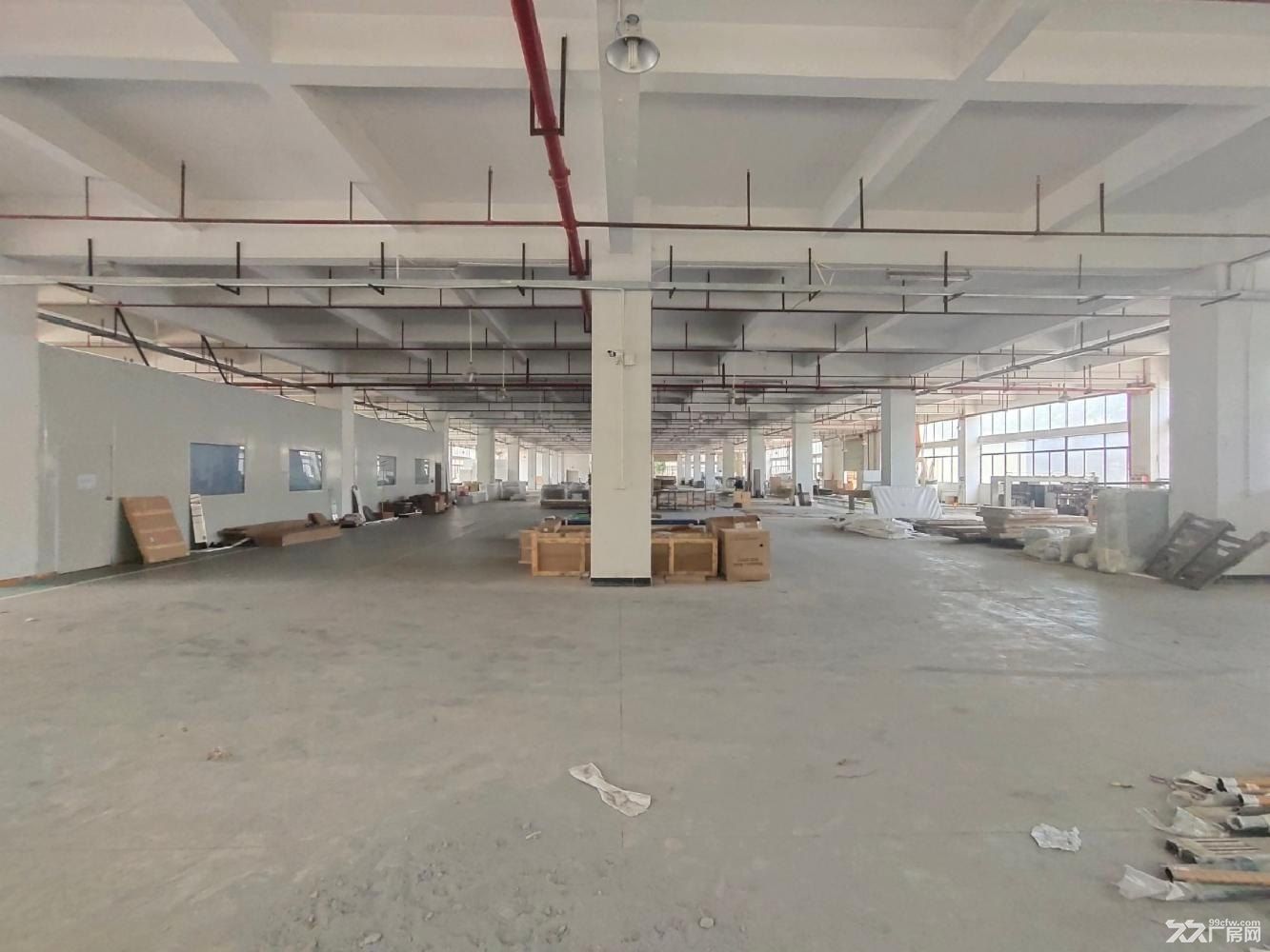 清溪大型工业园红本厂房单层5600平出租 - 2