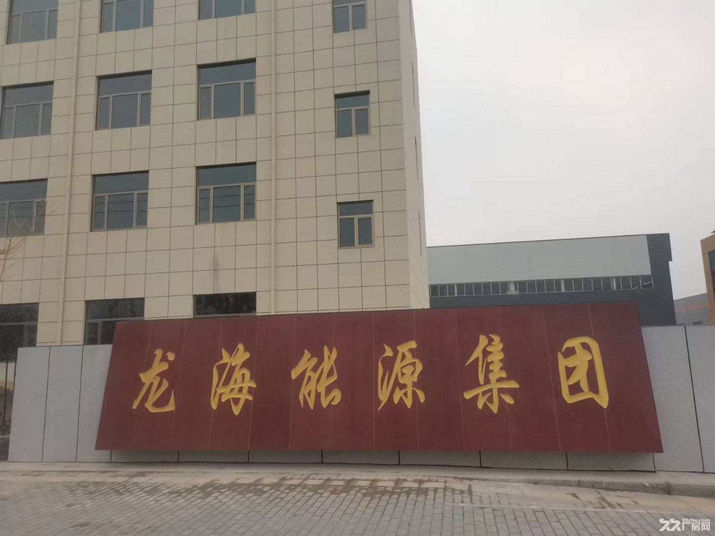 紧邻济青高速厂房带办公楼出租 - 2
