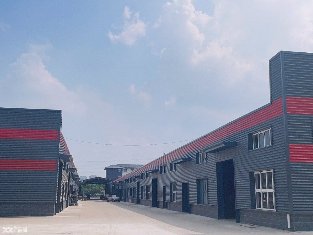 独栋单层厂房招租面积500-15万方 - 2