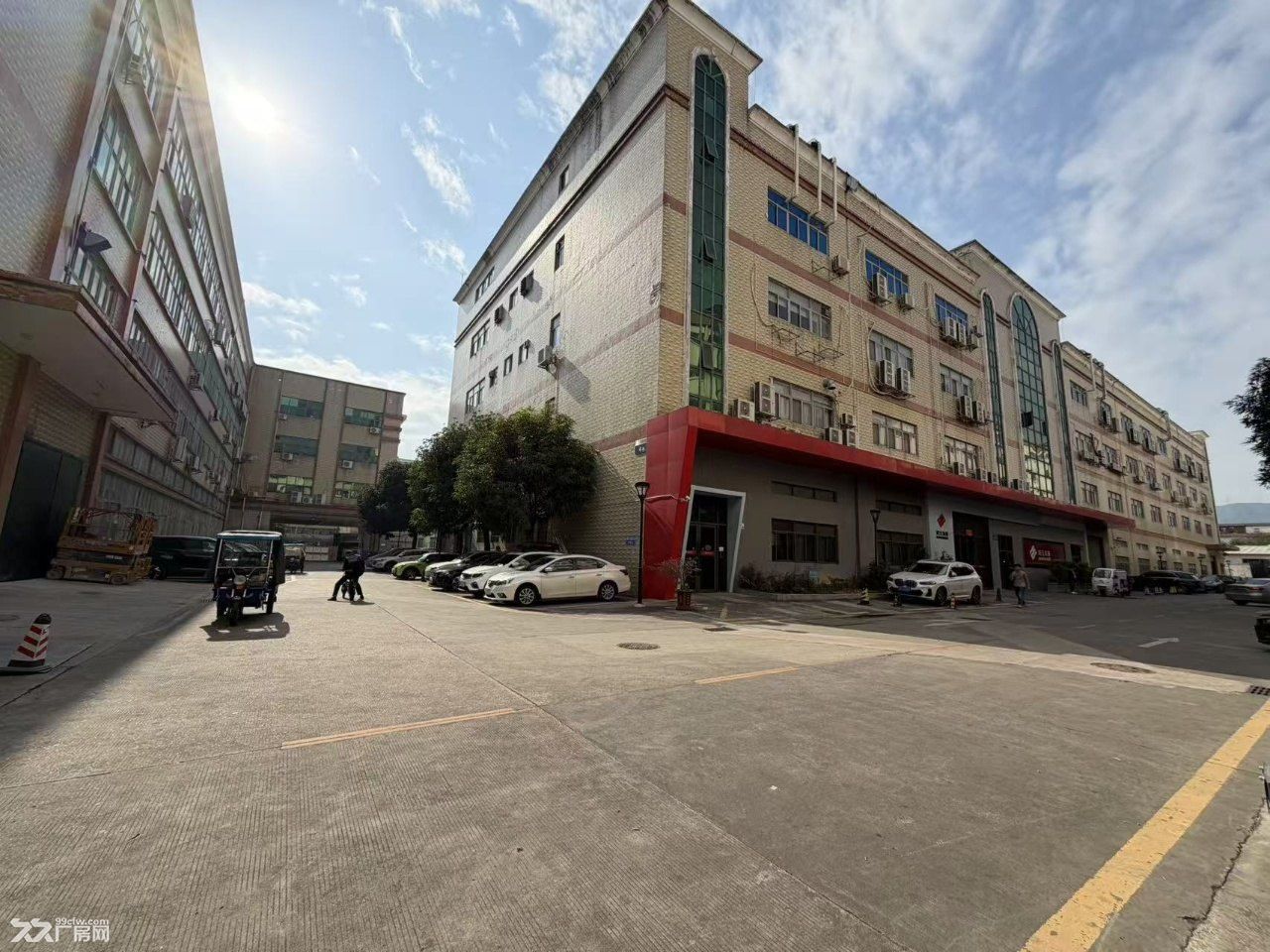 大浪商业中心整栋厂房共14564平厂房出租 - 3