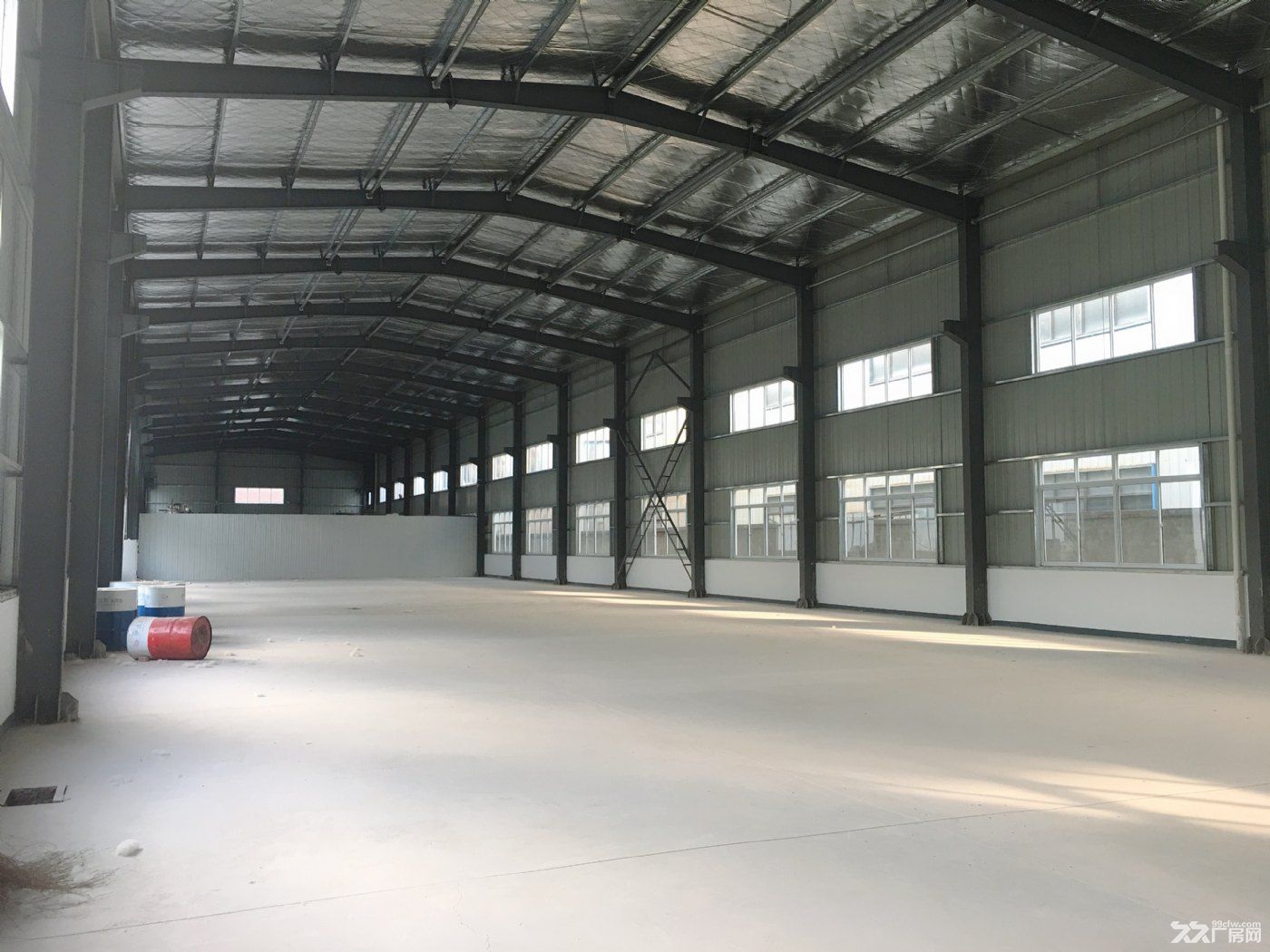 镇江新区大路镇工业园区主干道旁 1000平米厂房出租 ,独栋带航车,高速路口旁 - 5