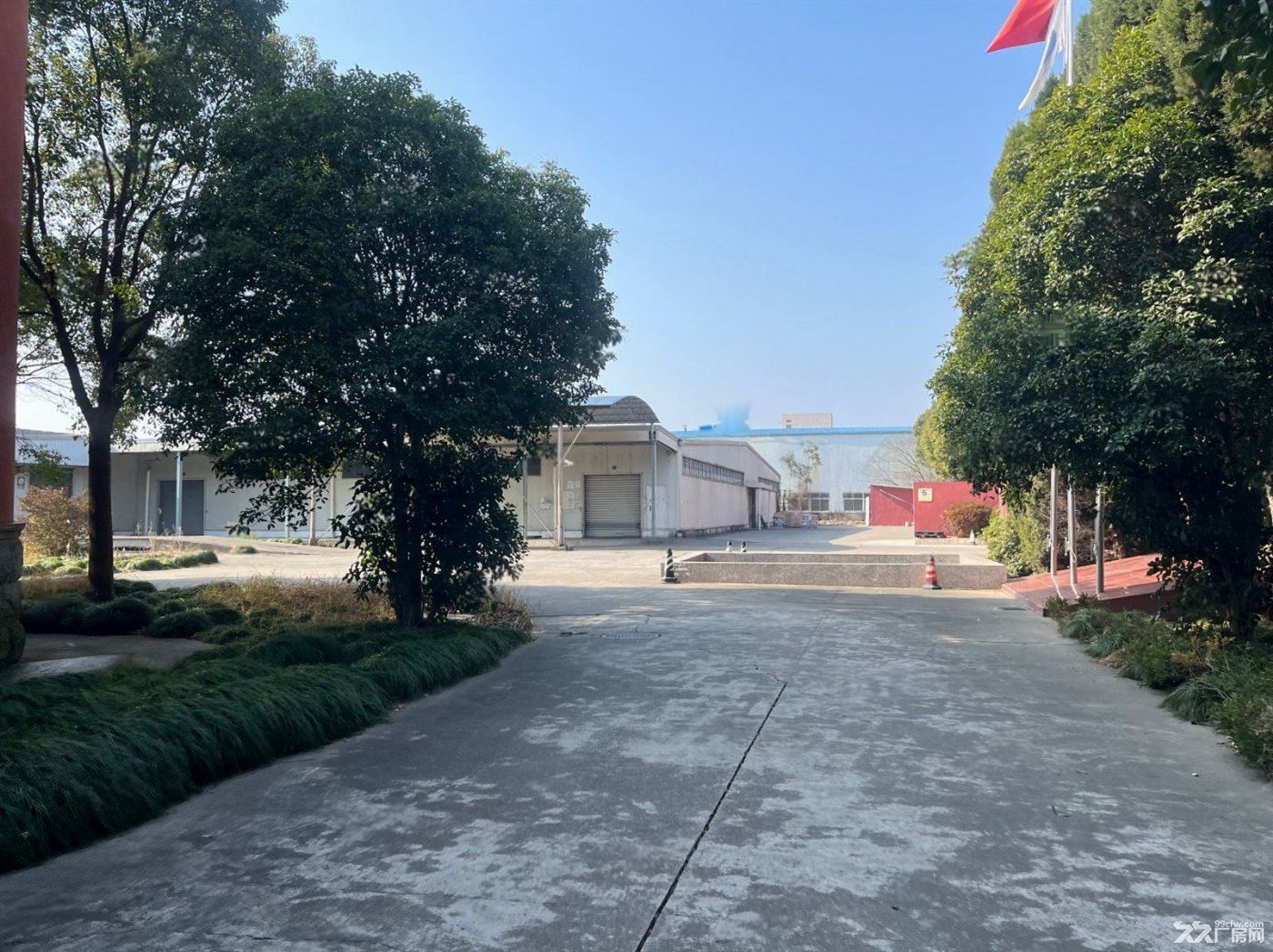 出租宣桥工业园区大房东火车头厂房精装修办公可只租办公或厂房